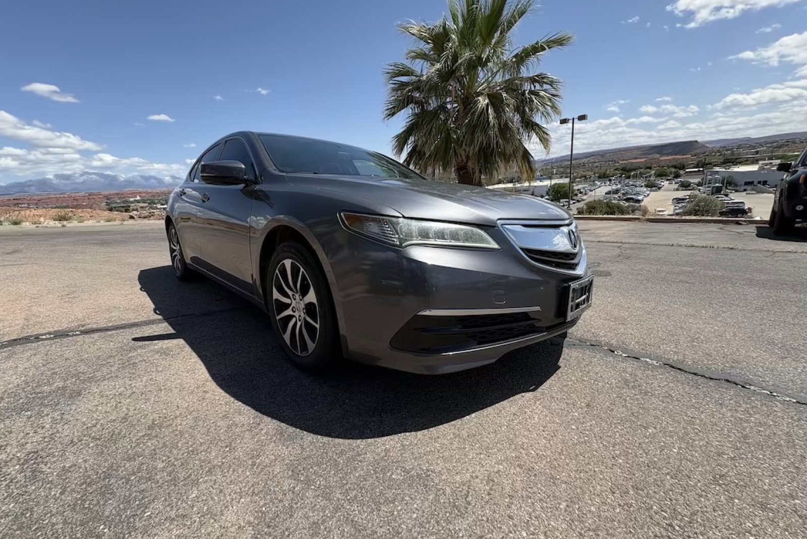 Used 2017 Acura TLX FWD image 7