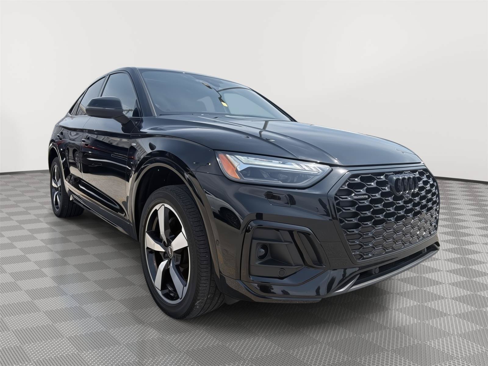 Certified 2022 Audi Q5 2.0T Prestige AWD/4WD image 7