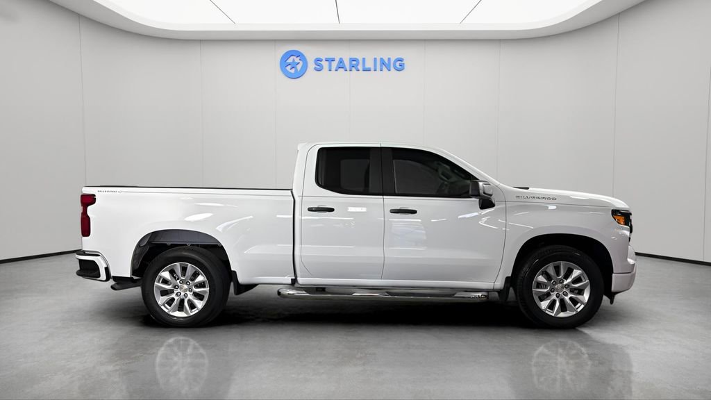 Used 2024 Chevrolet Silverado 1500 Custom image 11