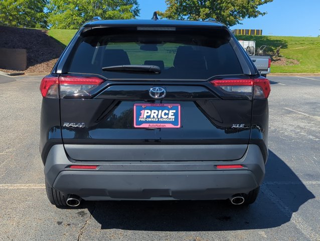 Used 2025 Toyota RAV4 XLE FWD image 6