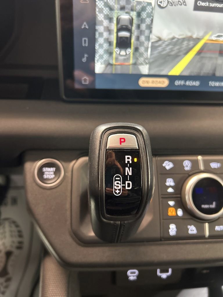 Used 2022 Land Rover Defender 90 X-Dynamic SE image 31