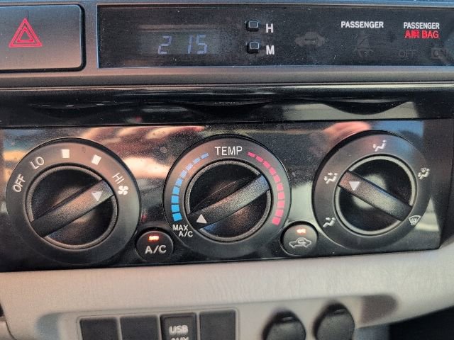 Used 2012 Toyota Tacoma 4x4 Double Cab w/ SR5 Pkg image 22