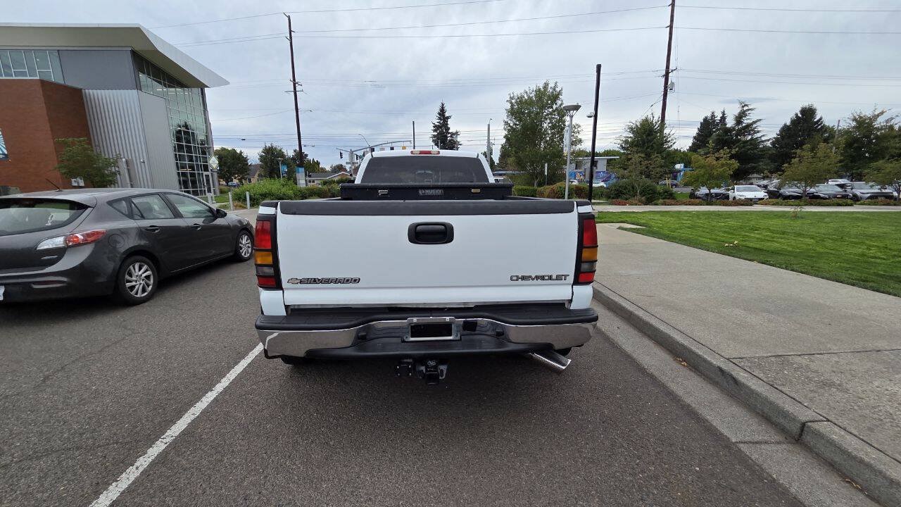Used 2006 Chevrolet Silverado 3500 LT w/ Heavy-Duty Power Package RWD image 9