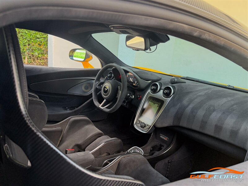 Used 2019 McLaren 600LT RWD image 29