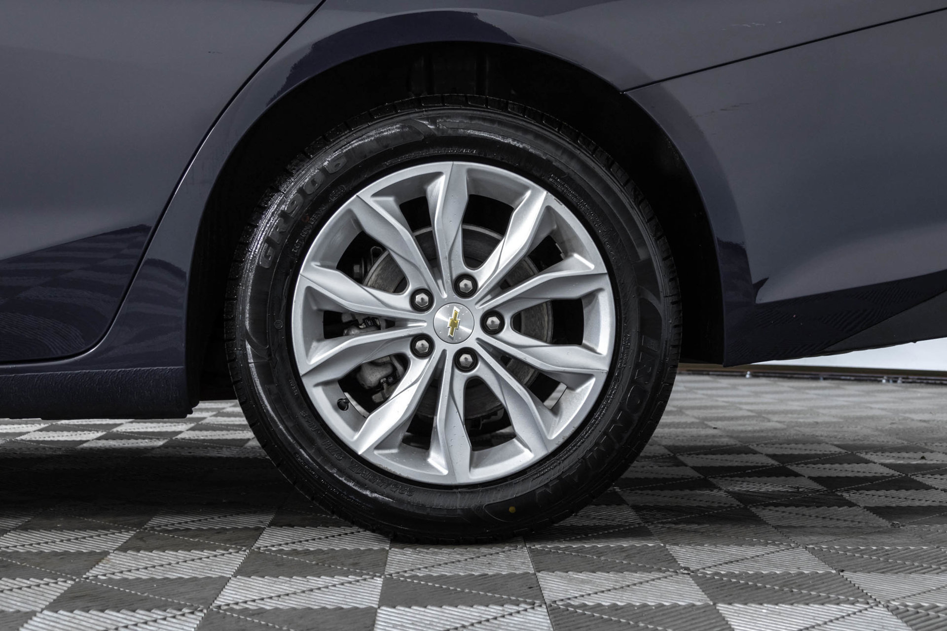 Used 2025 Chevrolet Malibu LT FWD image 44