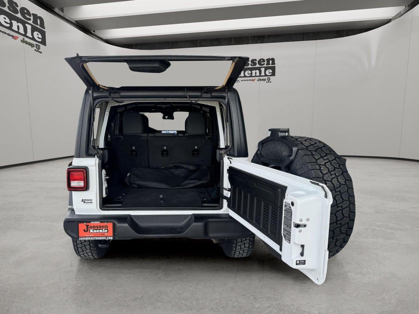 Used 2025 Jeep Wrangler Unlimited Sport AWD/4WD image 7