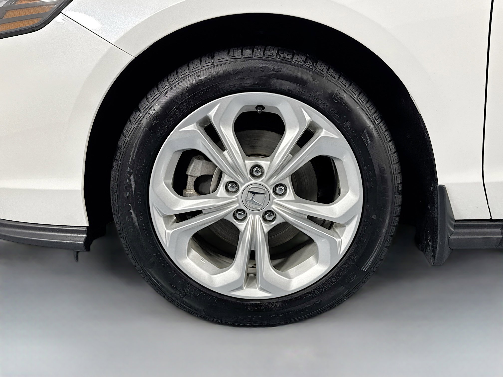 Certified 2024 Honda Accord LX image 28