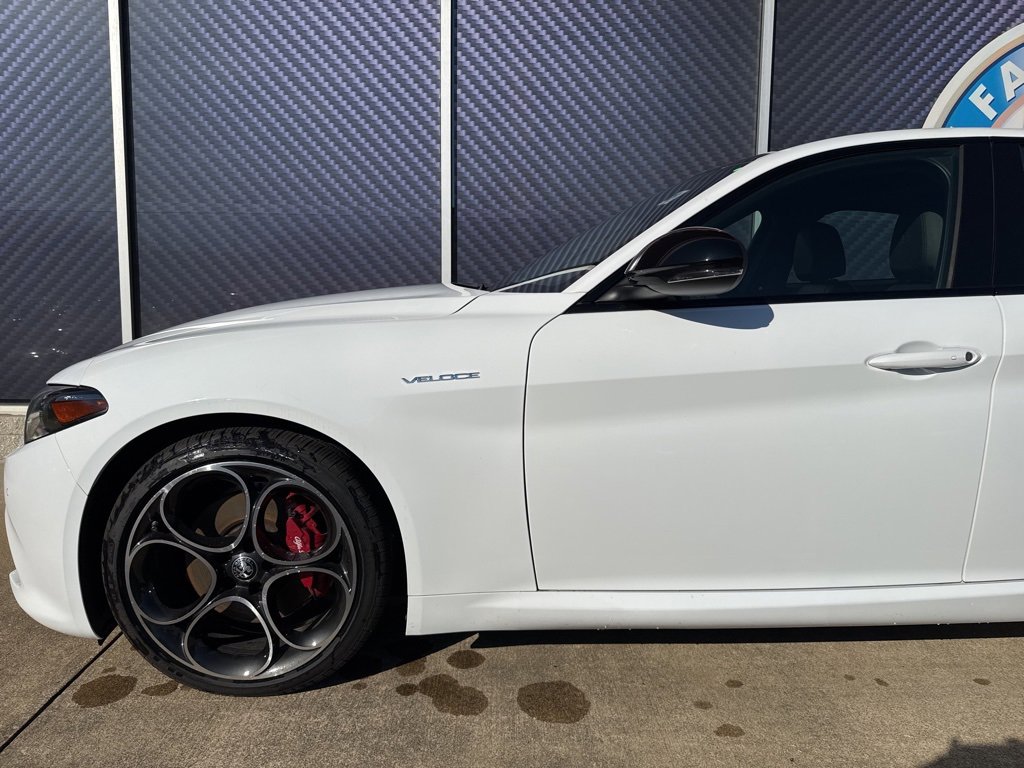 Used 2022 Alfa Romeo Giulia Veloce image 13