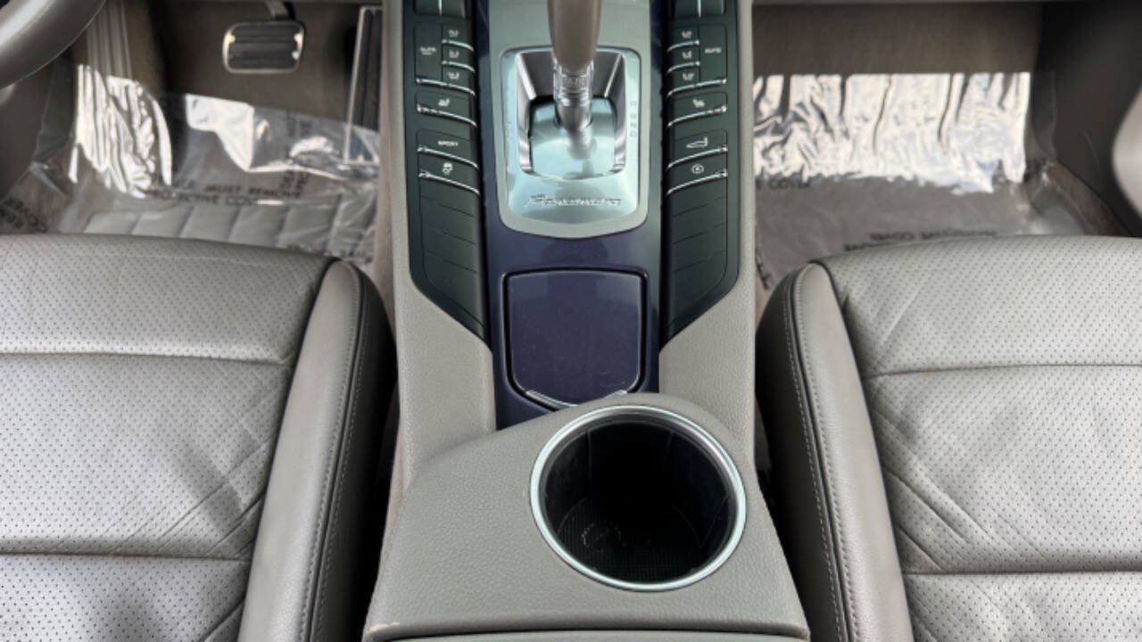 Used 2011 Porsche Panamera RWD image 21