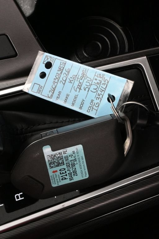 Used 2026 Kia Sportage EX FWD image 32