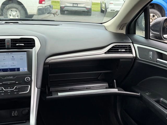 Certified 2020 Ford Fusion SE FWD image 26