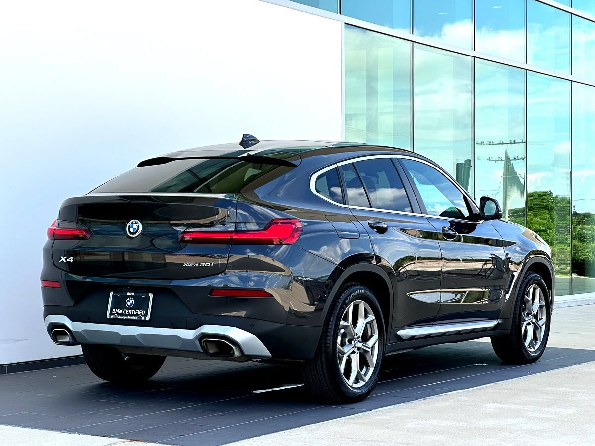 Used 2024 BMW X4 xDrive30i w/ Parking Assistance Package AWD/4WD image 4