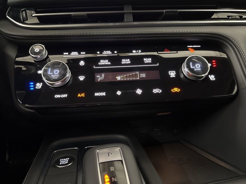 Certified 2025 INFINITI QX60 Luxe w/ Vision Package image 28