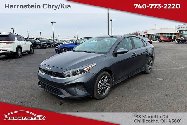 Used 2023 Kia Forte LXS image 3