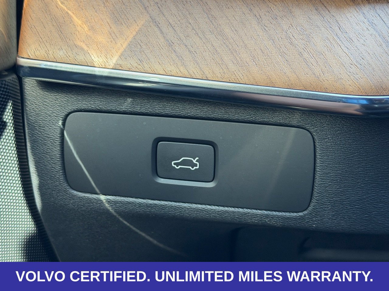 Certified 2023 Volvo XC90 B6 Plus w/ Protection Package Premier AWD/4WD image 22