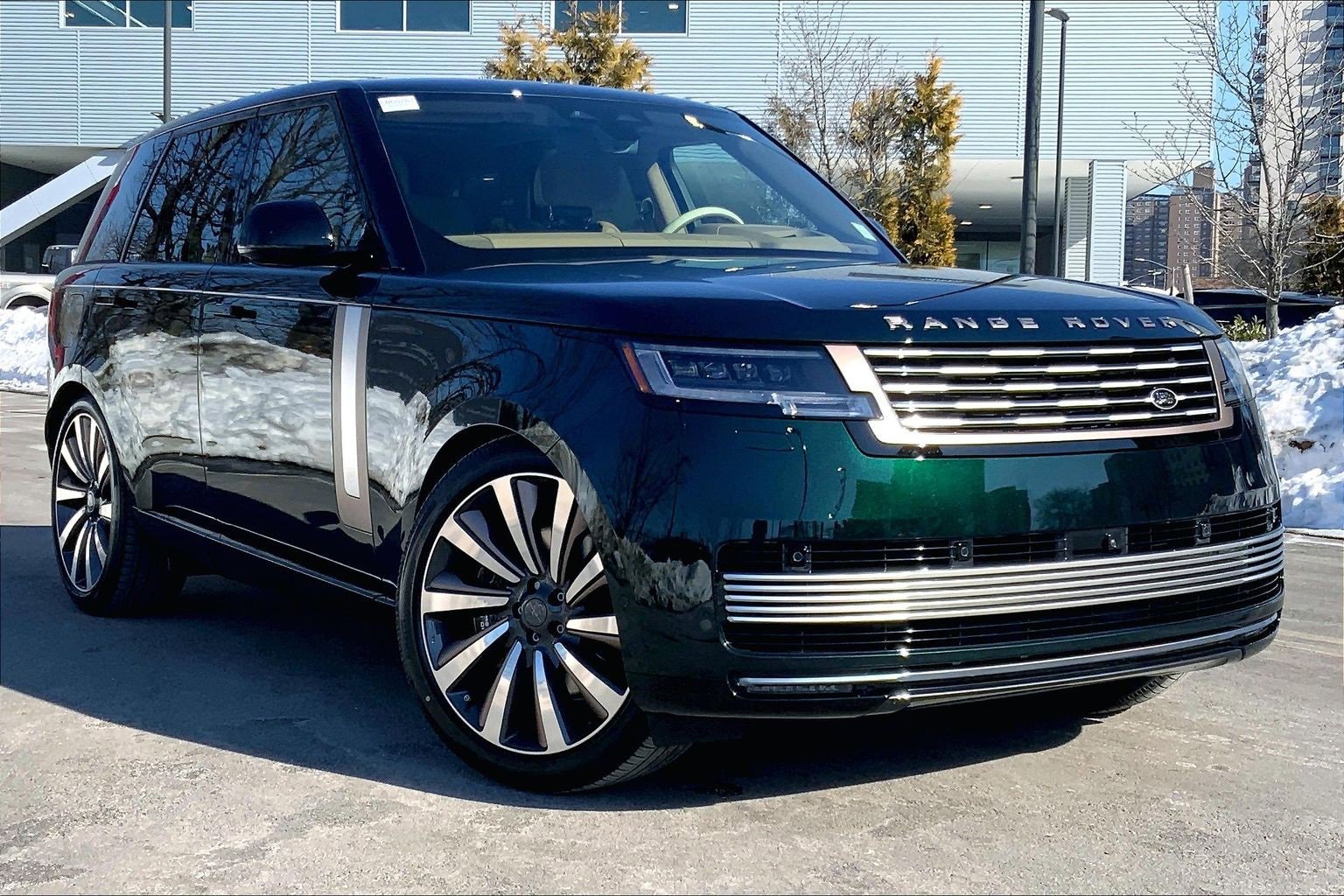 New 2026 Land Rover Range Rover SV image 2