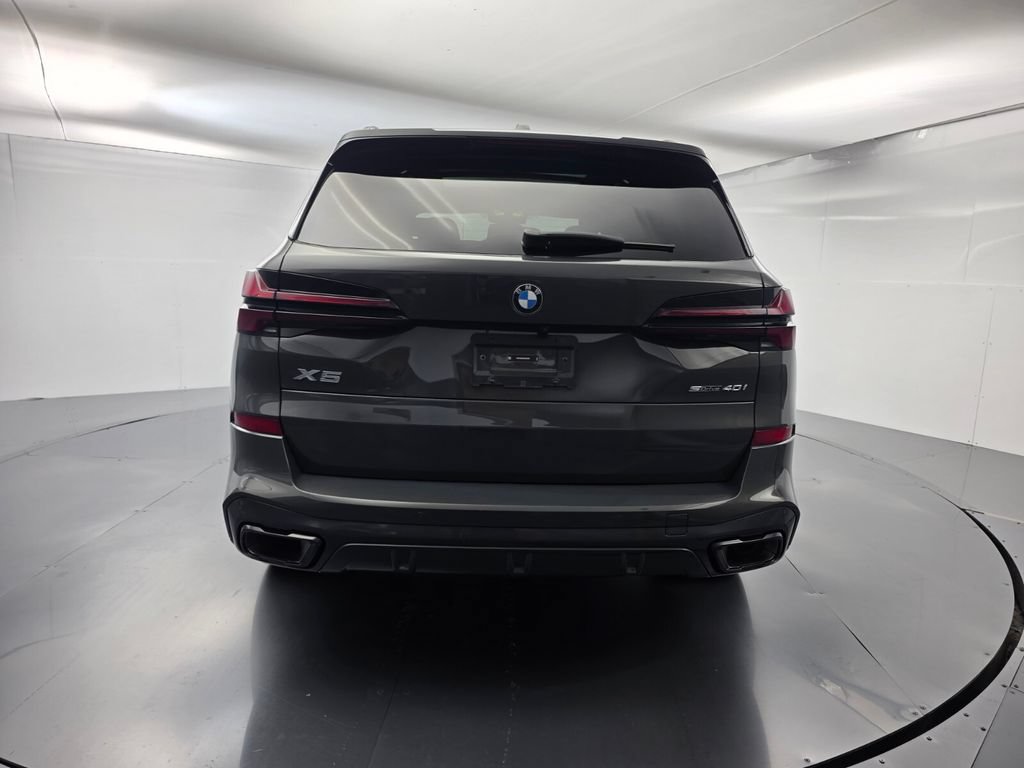 Certified 2025 BMW X5 sDrive40i w/ M Sport Package RWD image 5