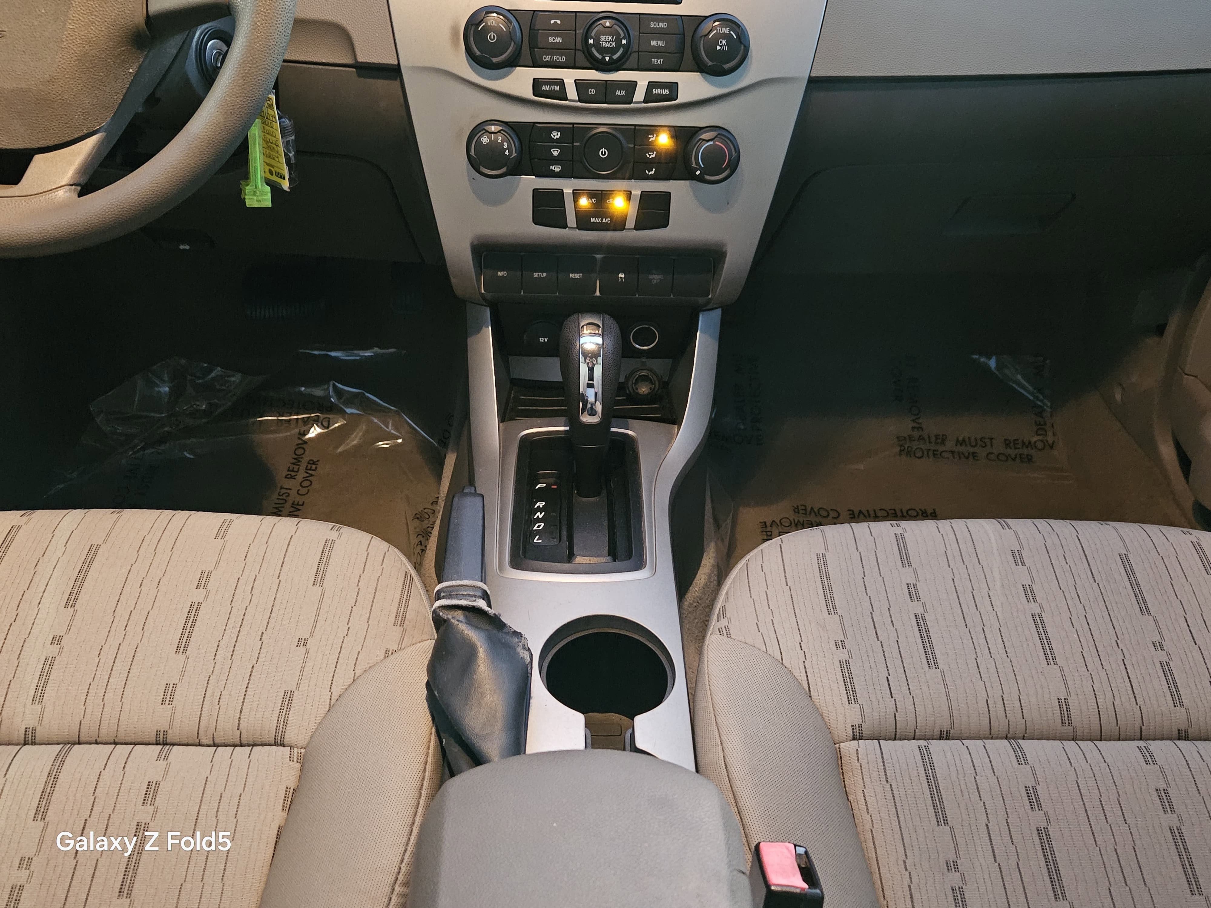 Used 2010 Ford Focus SE image 18