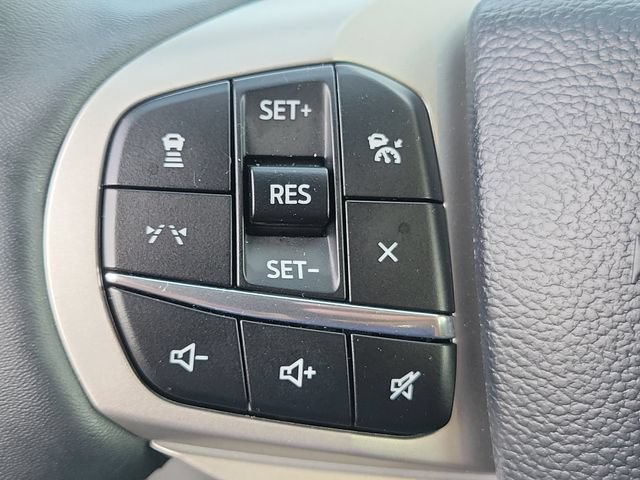 Used 2026 Ford Explorer Active RWD image 8