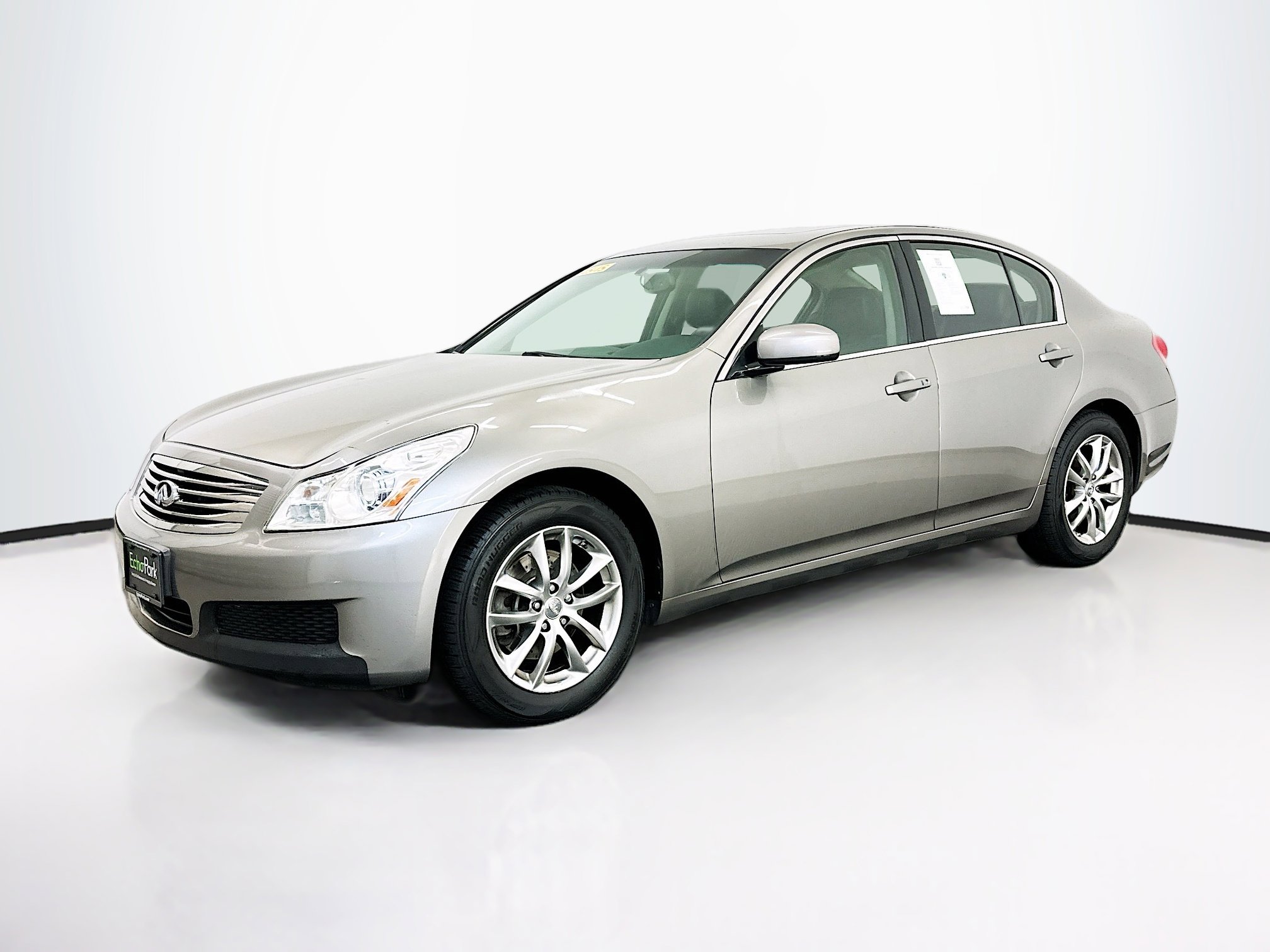 Used 2008 INFINITI G35 x Sedan w/ Premium Pkg image 3