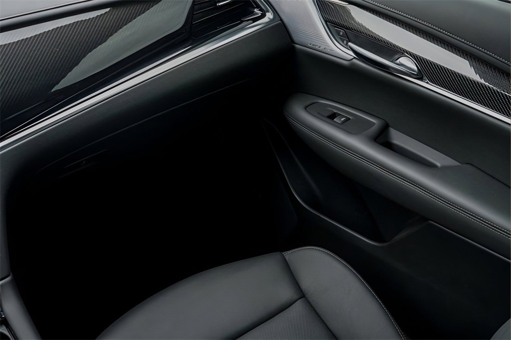 New 2025 Cadillac XT6 Sport w/ Technology Package image 24