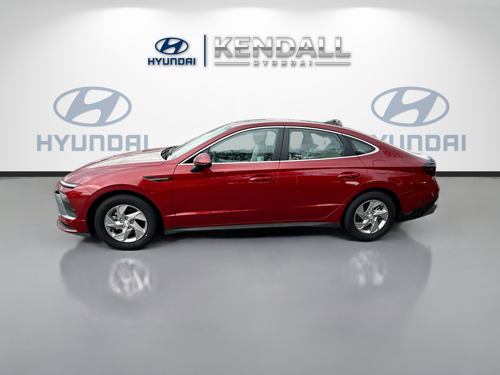 Used 2025 Hyundai Sonata SE image 4