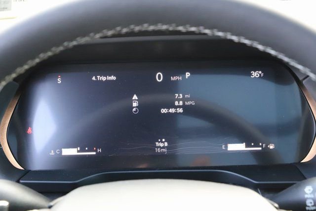 New 2025 Jeep Grand Cherokee Limited w/ Luxury Tech Group II AWD/4WD image 24