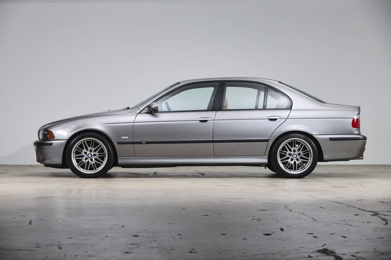 Used 2003 BMW M5 RWD image 8
