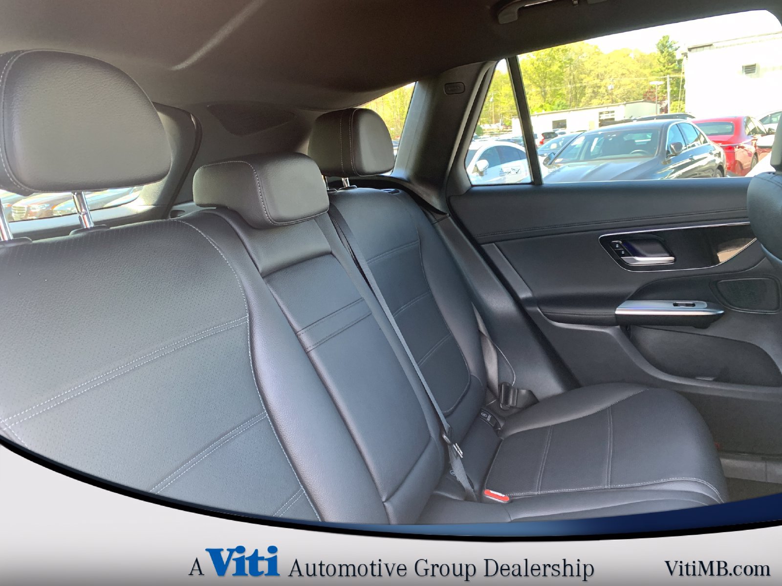 Used 2024 Mercedes-Benz GLC 300 4MATIC image 27