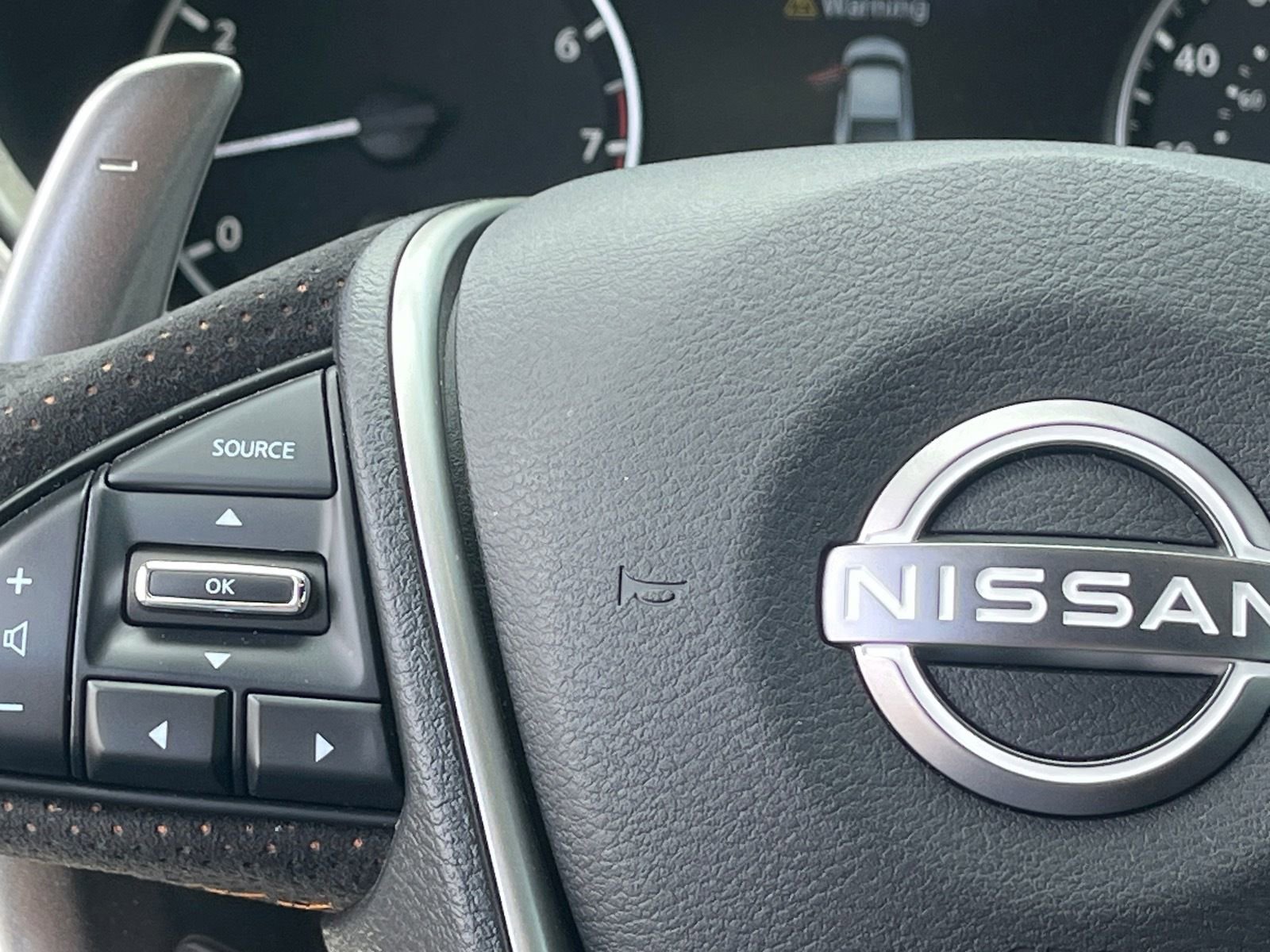 Used 2023 Nissan Maxima SR w/ Sport Mat Group FWD image 19