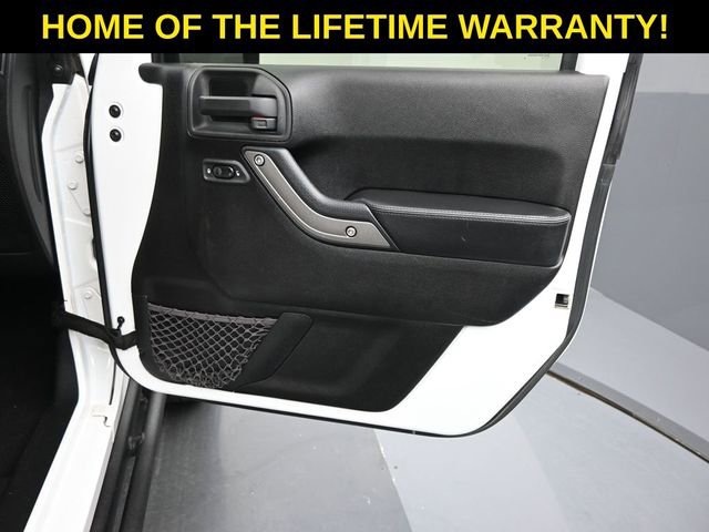 Used 2013 Jeep Wrangler Moab image 35