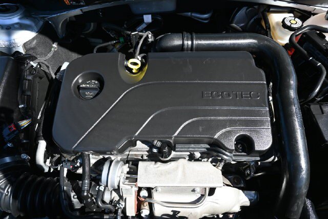 Used 2022 Chevrolet Malibu LT FWD image 17
