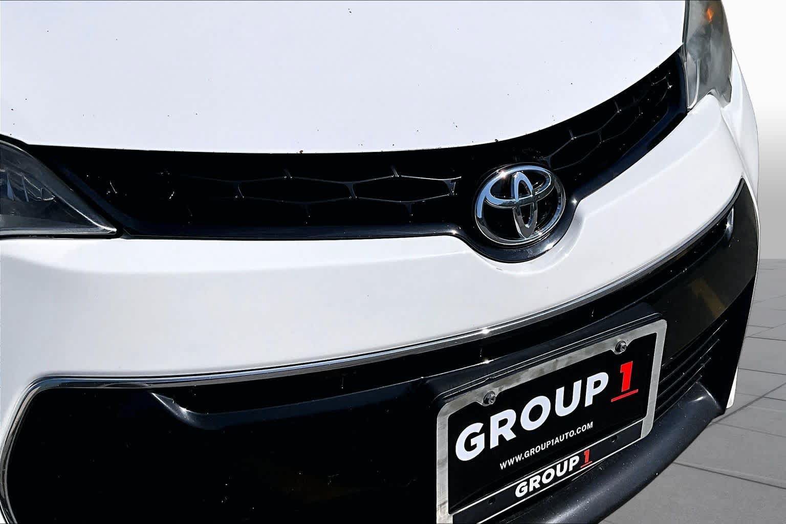 Used 2015 Toyota Corolla S FWD image 32