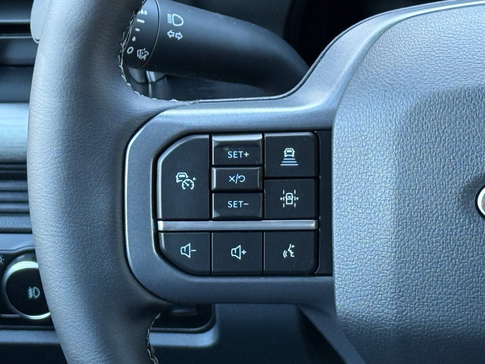 New 2026 Ford F550 4x4 Crew Cab image 34