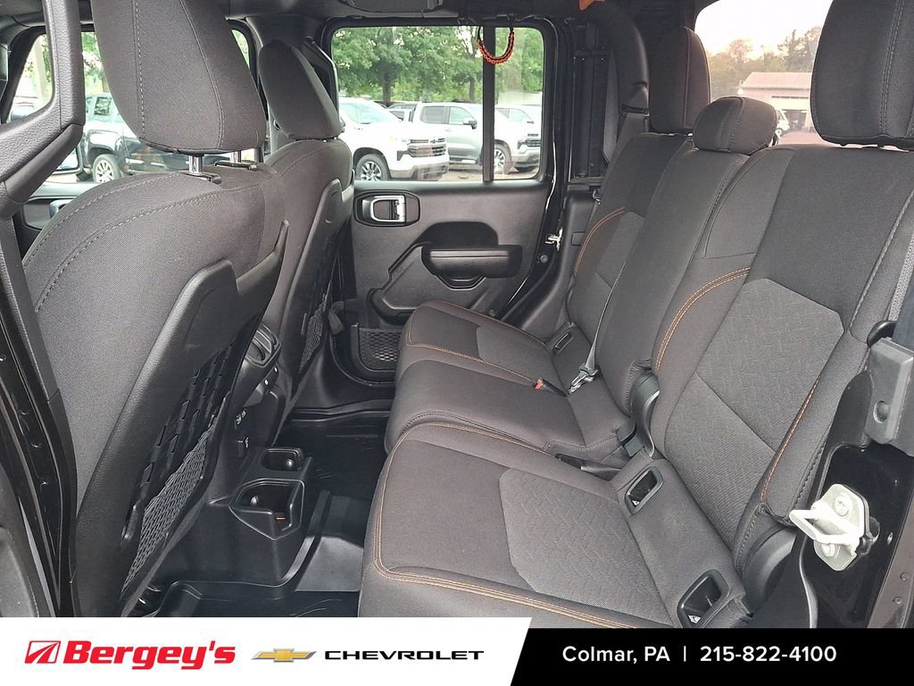 Used 2023 Jeep Gladiator Mojave w/ Cold Weather Group AWD/4WD image 12