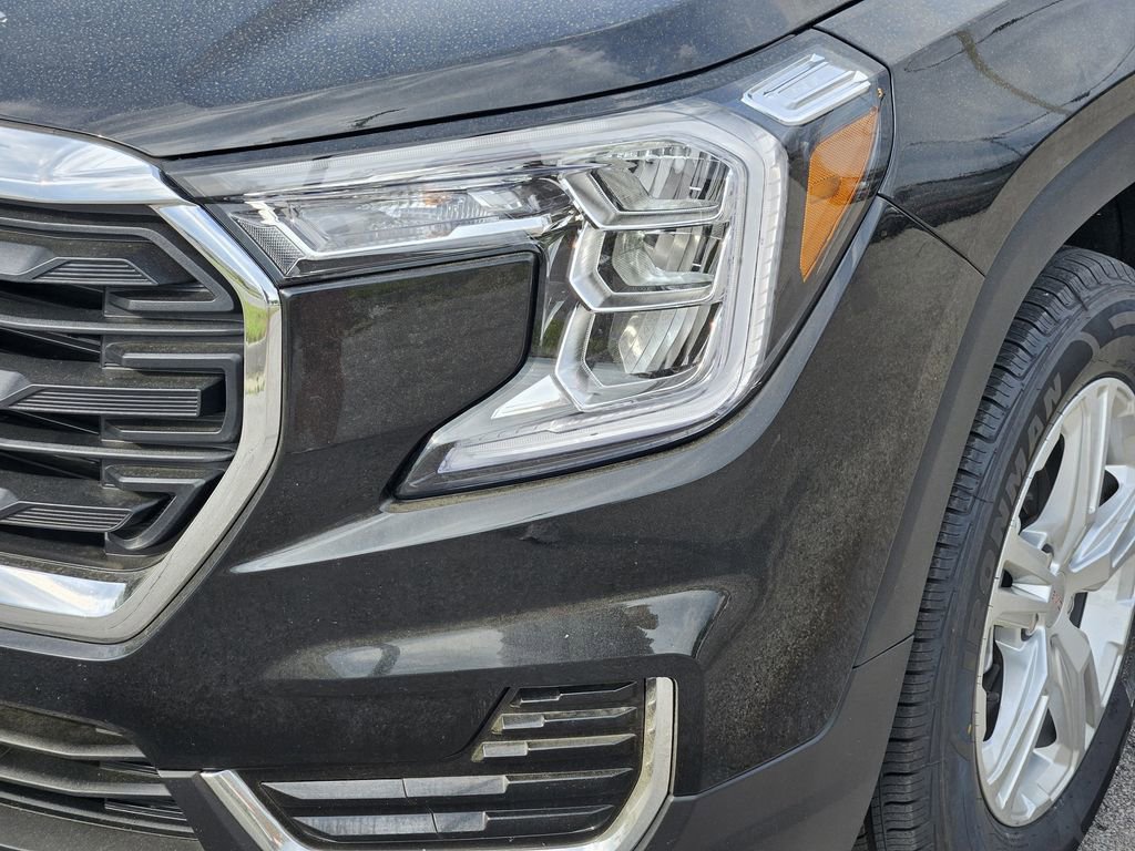 Used 2024 GMC Terrain SLE image 5
