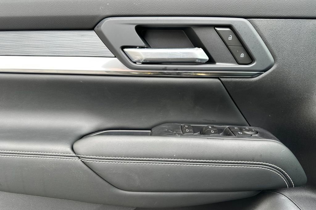 New 2026 GMC Terrain Elevation w/ Technology Package II AWD/4WD image 8