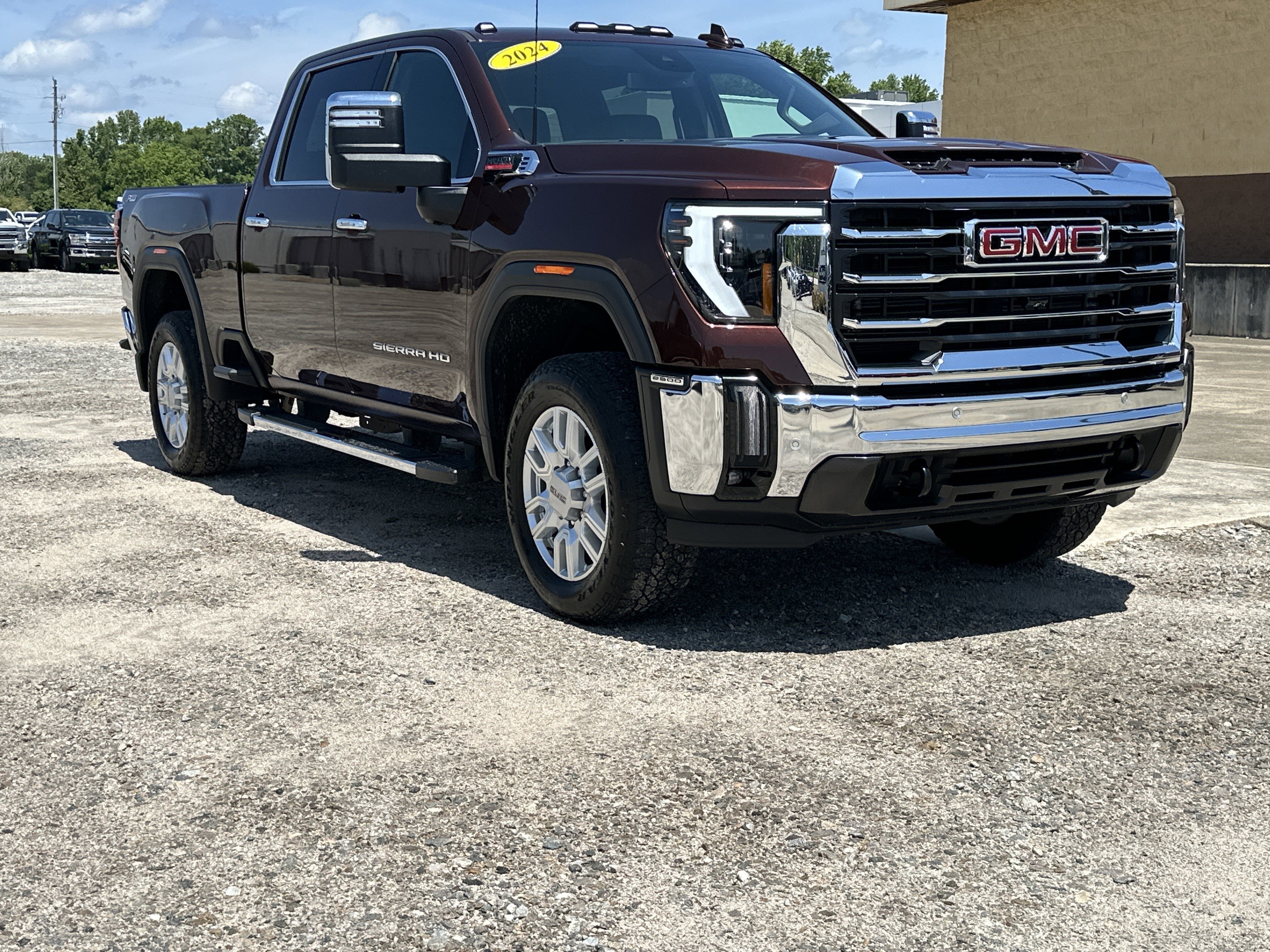 Certified 2024 GMC Sierra 2500 SLT w/ SLT Premium Package AWD/4WD image 7