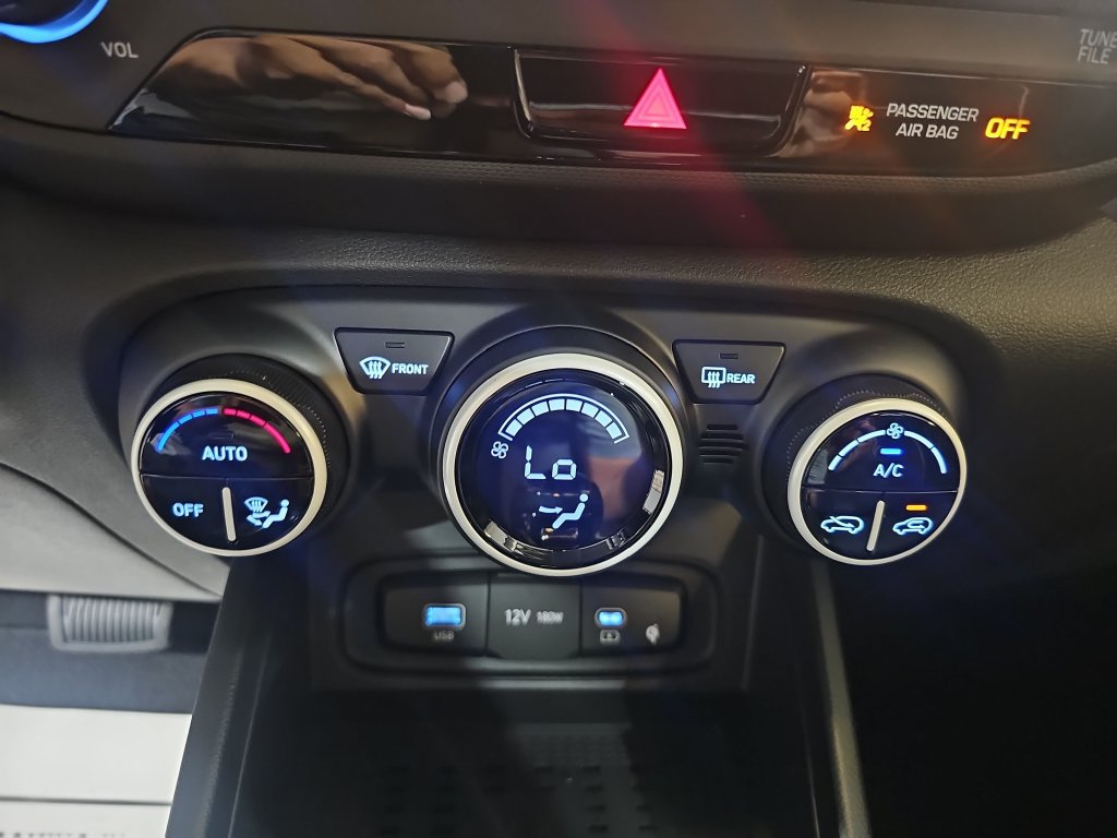 New 2026 Hyundai Venue SEL FWD image 22