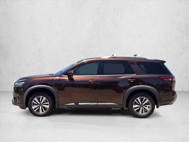Used 2022 Nissan Pathfinder SL w/ Lighting Package (N92) FWD image 8