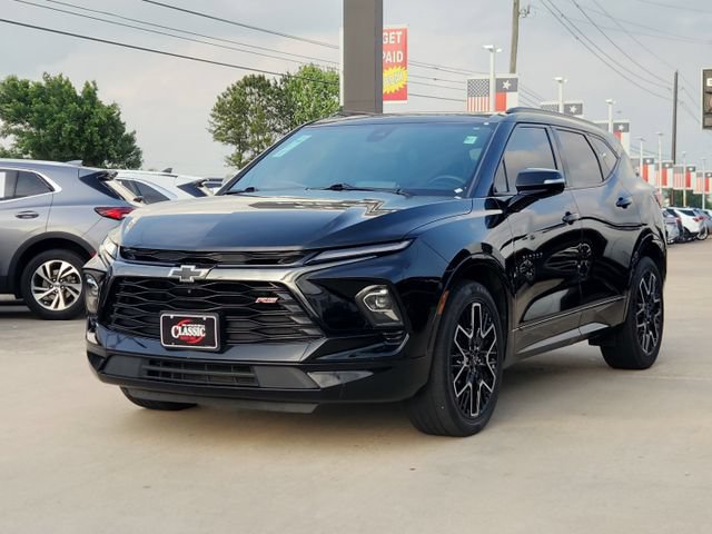 Used 2023 Chevrolet Blazer RS w/ Driver Confidence II Package FWD image 3