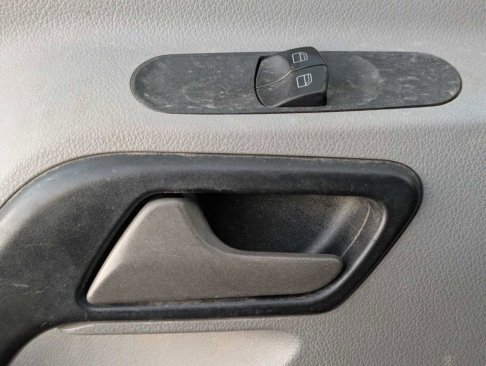 Used 2018 Mercedes-Benz Sprinter 2500 image 23