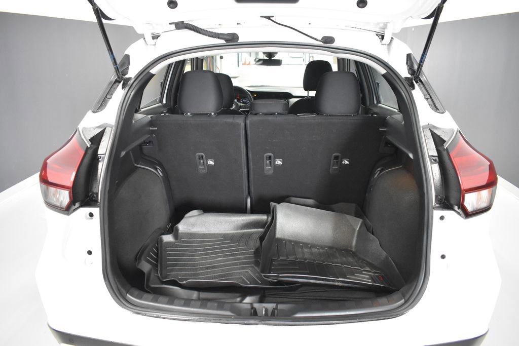 Certified 2022 Nissan Kicks SR w/ Interior Electronics Package FWD image 29