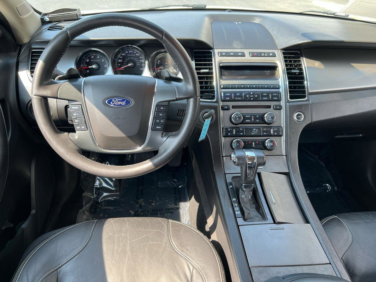 Used 2011 Ford Taurus SEL image 16