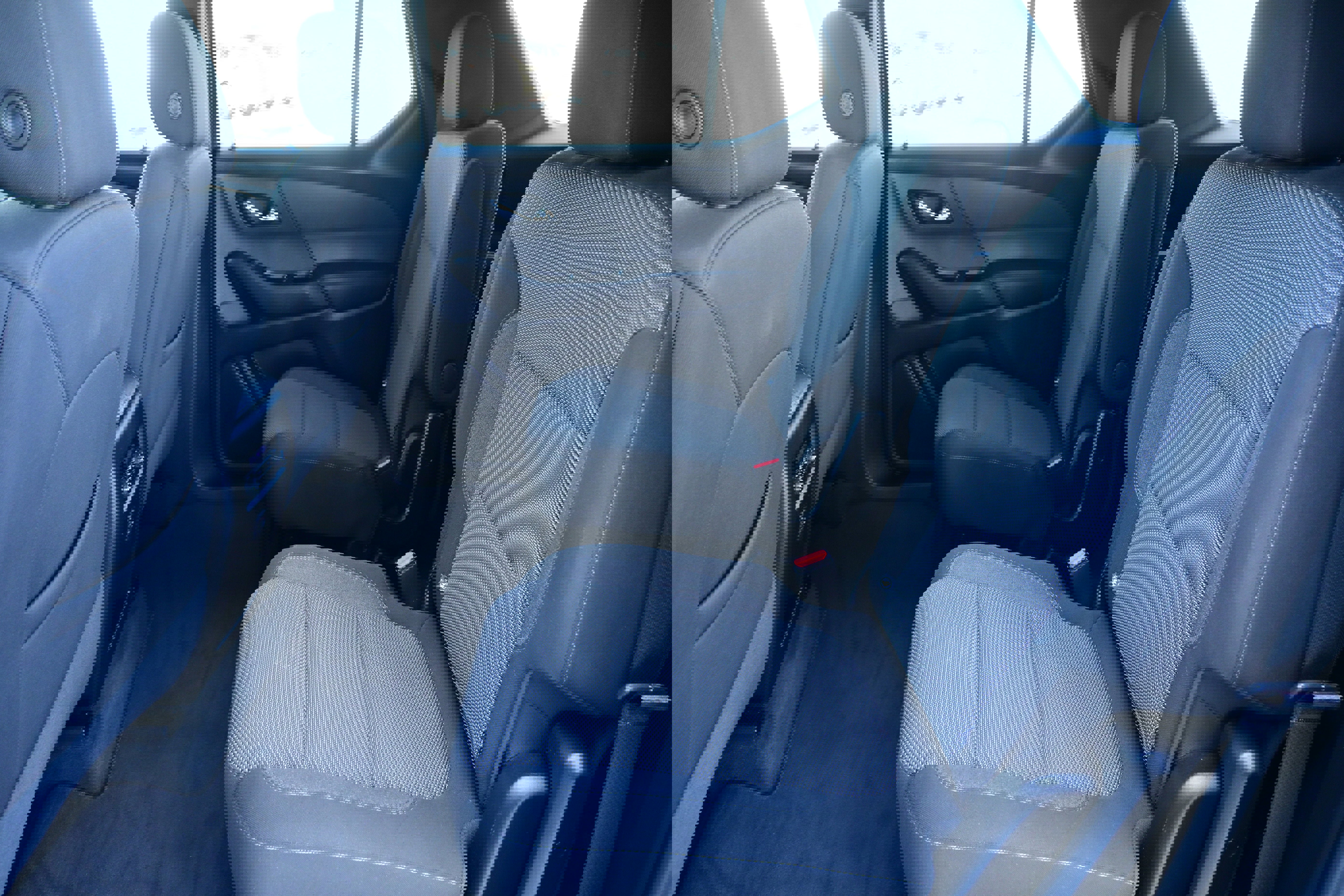 Used 2023 Chevrolet Traverse LT image 16