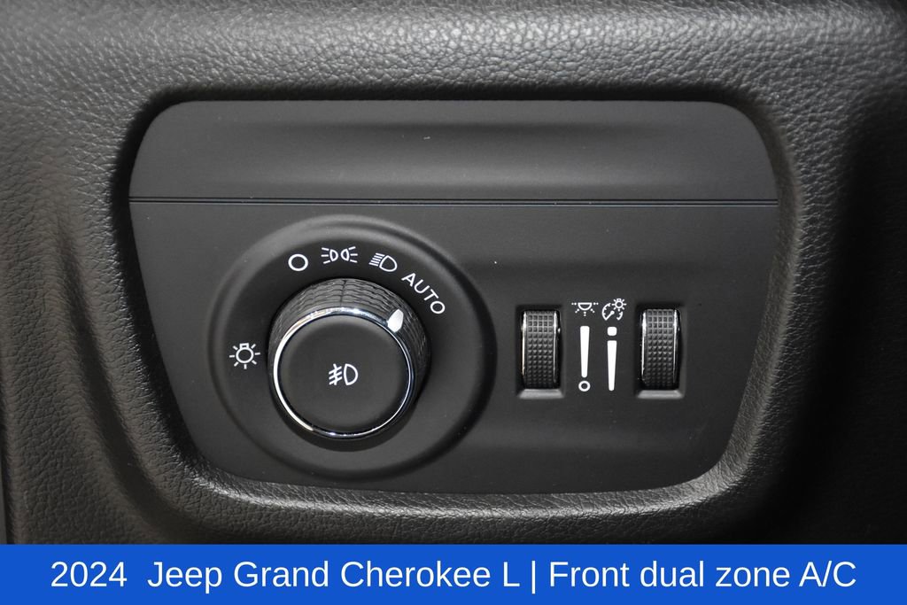 Used 2024 Jeep Grand Cherokee L Limited w/ Luxury Tech Group II image 9