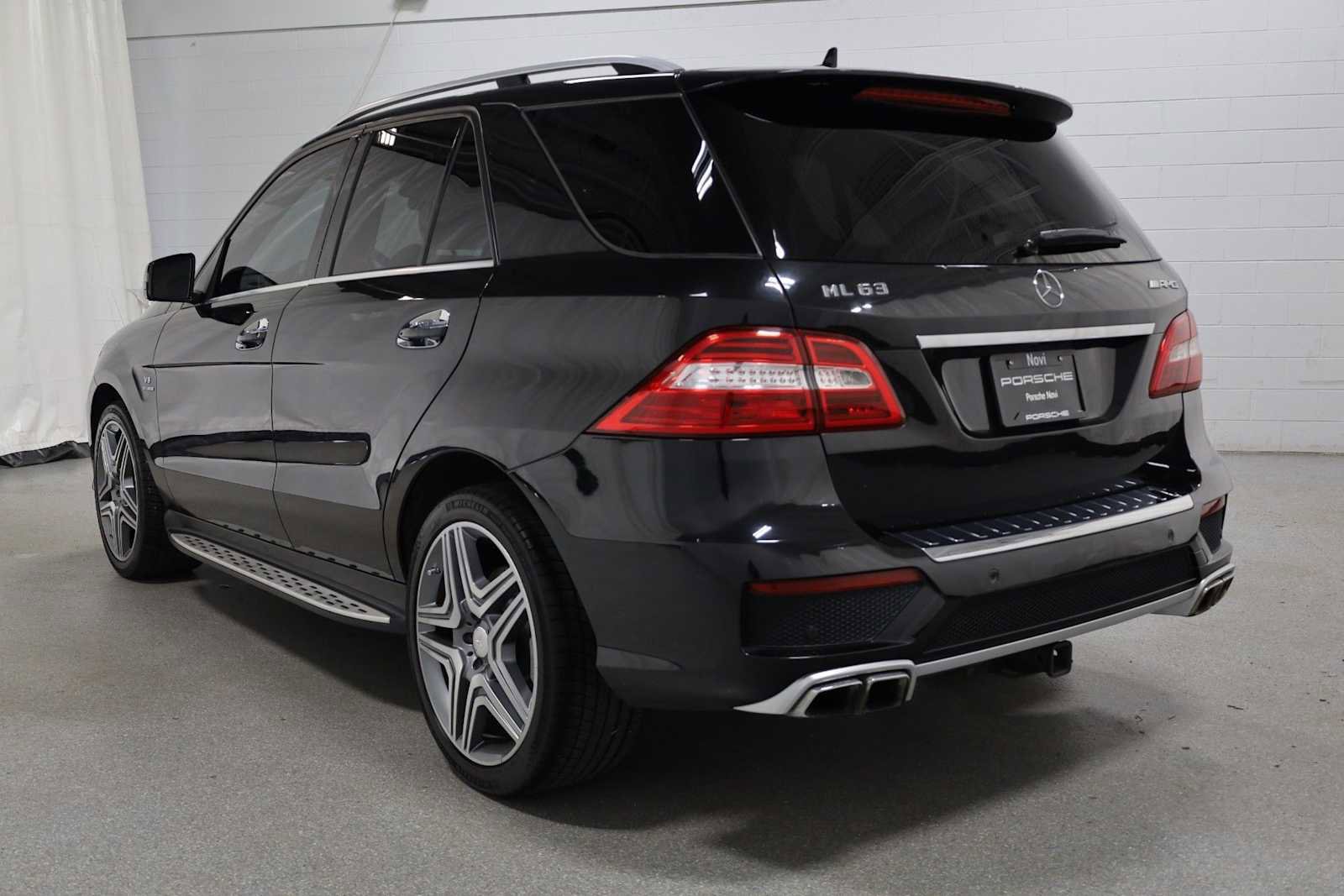 Used 2014 Mercedes-Benz ML 63 AMG 4MATIC image 3