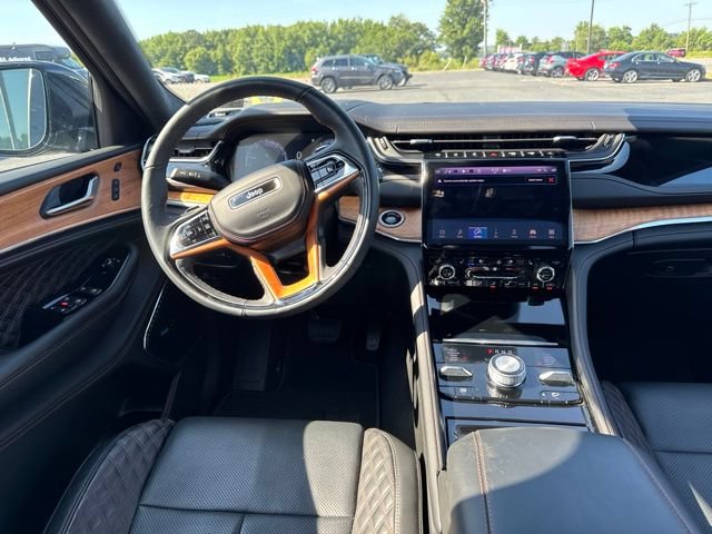 Used 2025 Jeep Grand Cherokee L Summit AWD/4WD image 27