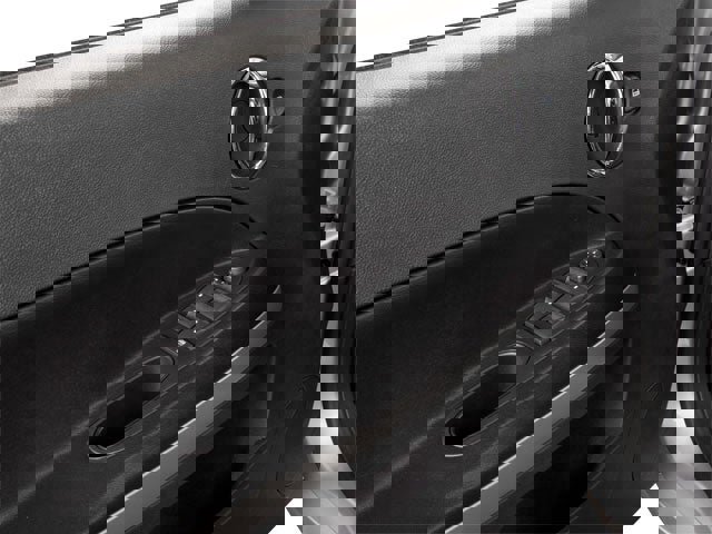 Used 2010 Chevrolet HHR LT FWD image 9