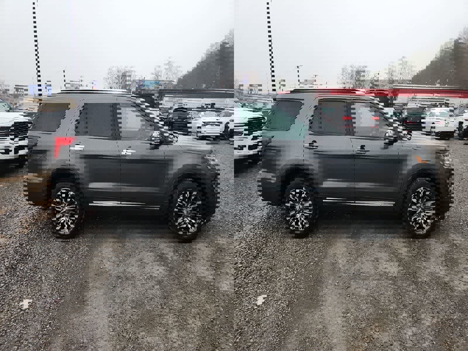 Used 2016 Ford Explorer Platinum image 6